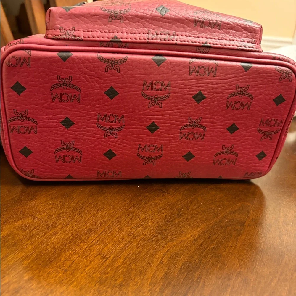 MCM Red and Black Logo Backpack - Picture 5 of 11
